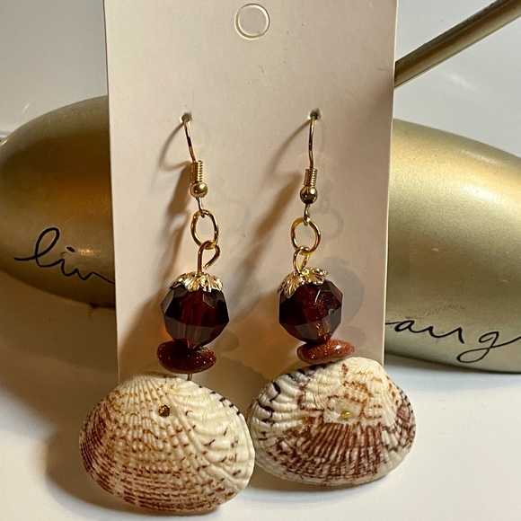 Seashell 🐚 statement Earring’s - Picture 3 of 4